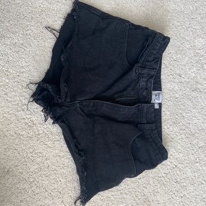 Cutoff shorts